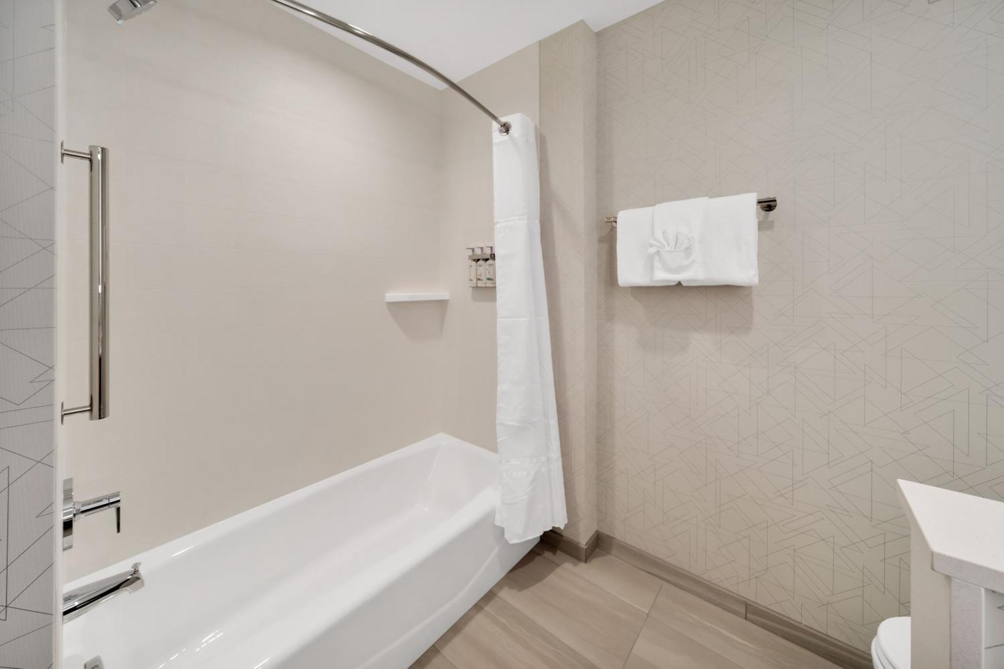 Holiday Inn Express & Suites Fort Walton Beach - Eglin Area By Ihg ภายนอก รูปภาพ